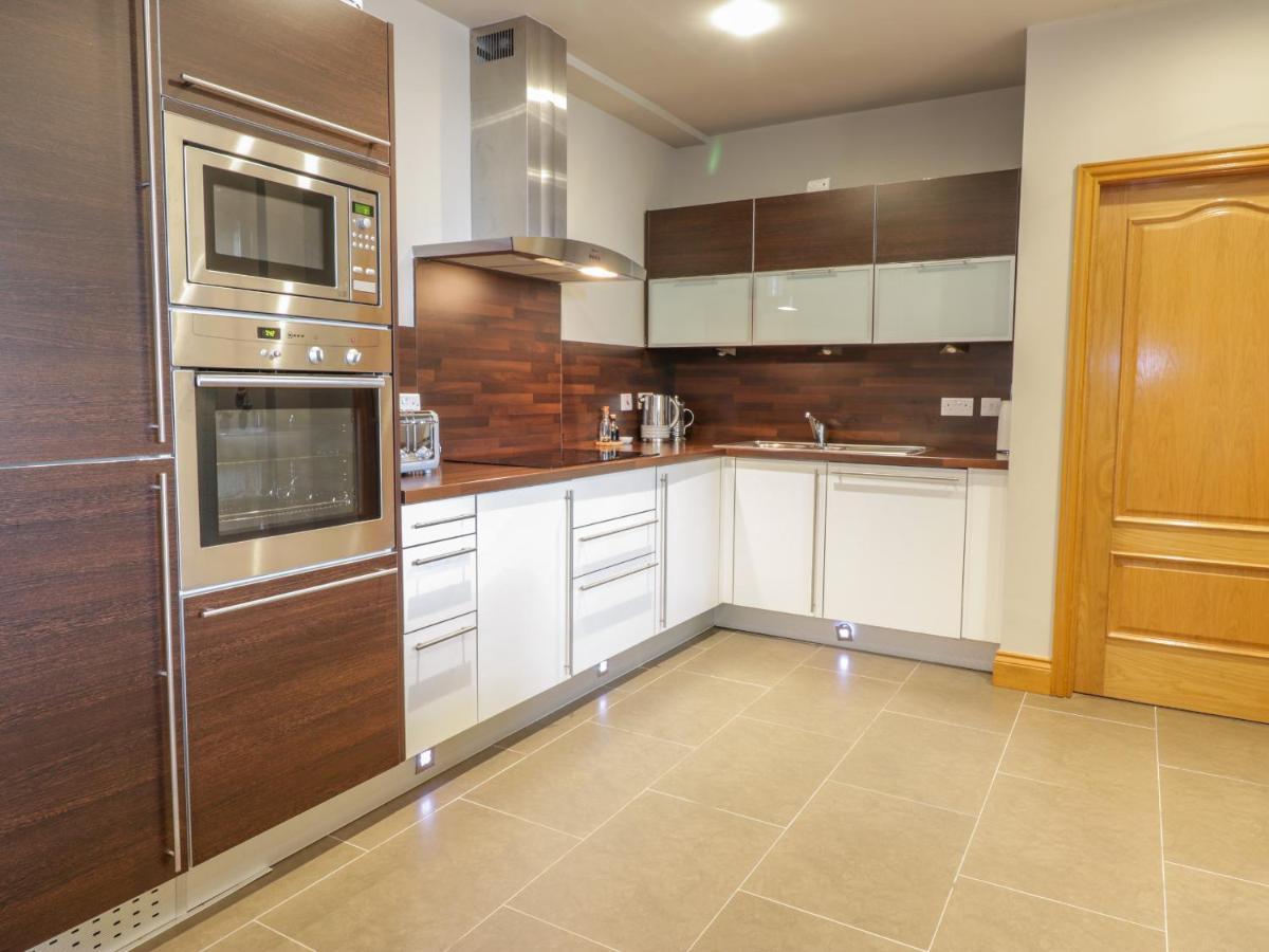 מופאט Apartment 1 St Mary'S Church מראה חיצוני תמונה